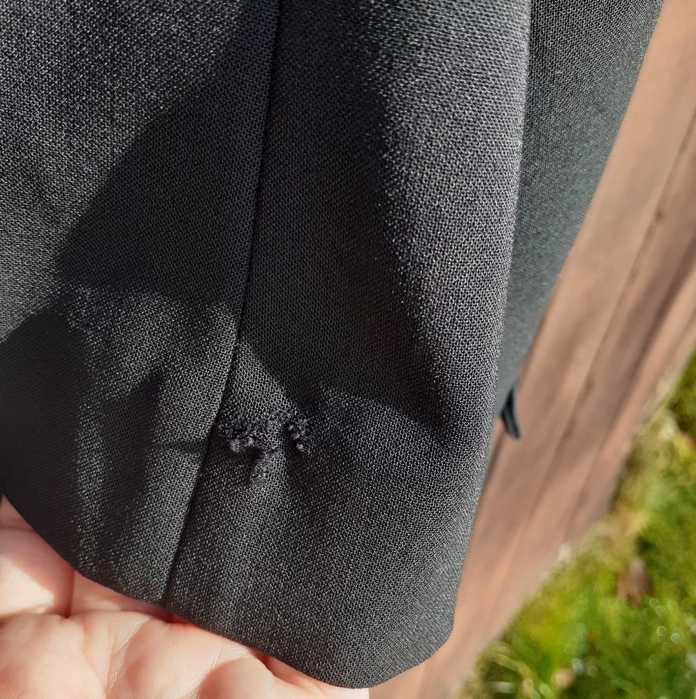 DONATED Locally | Vintage Women's Blazer - Picture 5 of 9